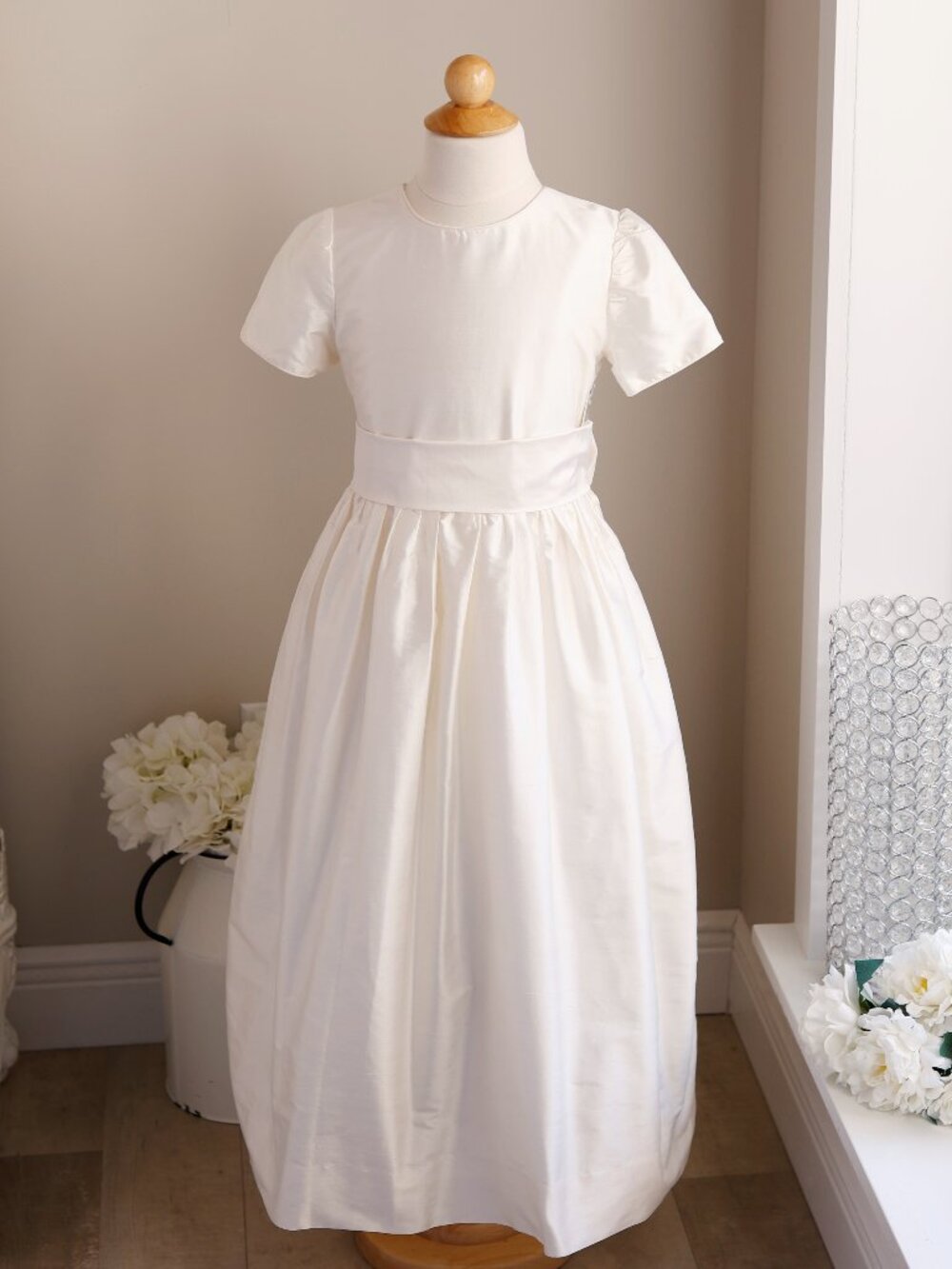 Ivory Silk Dress Flower Girl Special Occasion Portrait Recital Boutique Classic